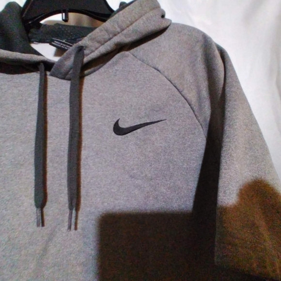 Nike Short Sleeve Sweater Hoodie - Picture 5 of 6